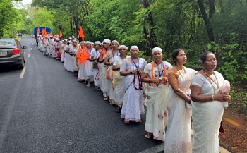 83 Varkaris begin 18-day walking pilgrimage to Pandharpur