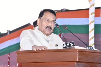 Guv Pillai criticizes leaders for attacking India abroad