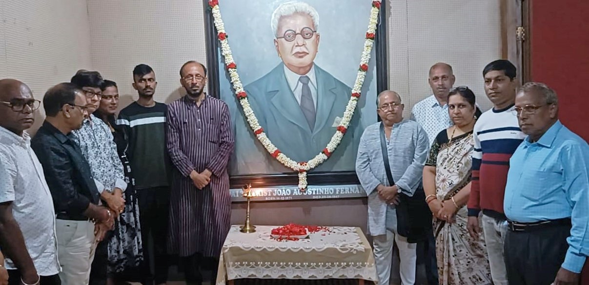 Tiatrists hail global reach of tiatr,   pay rich tributes to Pai Tiatrist