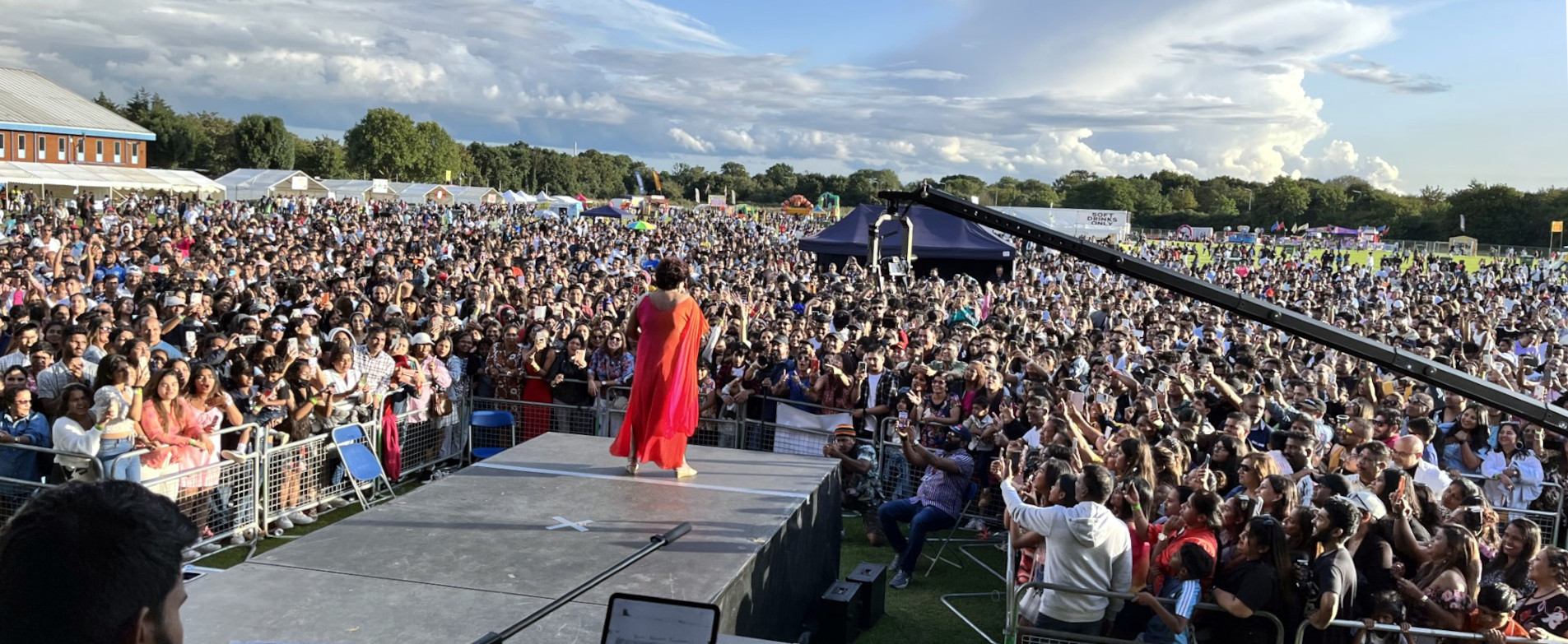 The Goan EveryDay: Lorna wows thousands at Goa Day London festival