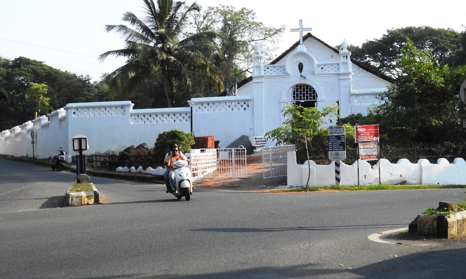 Holy Spirit Church cemetery spruced up, but Hospicio bldg remains an eyesore