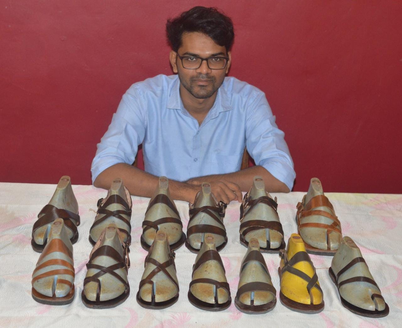 ﻿Creating handcrafted leather footwear, Akshay dreams big