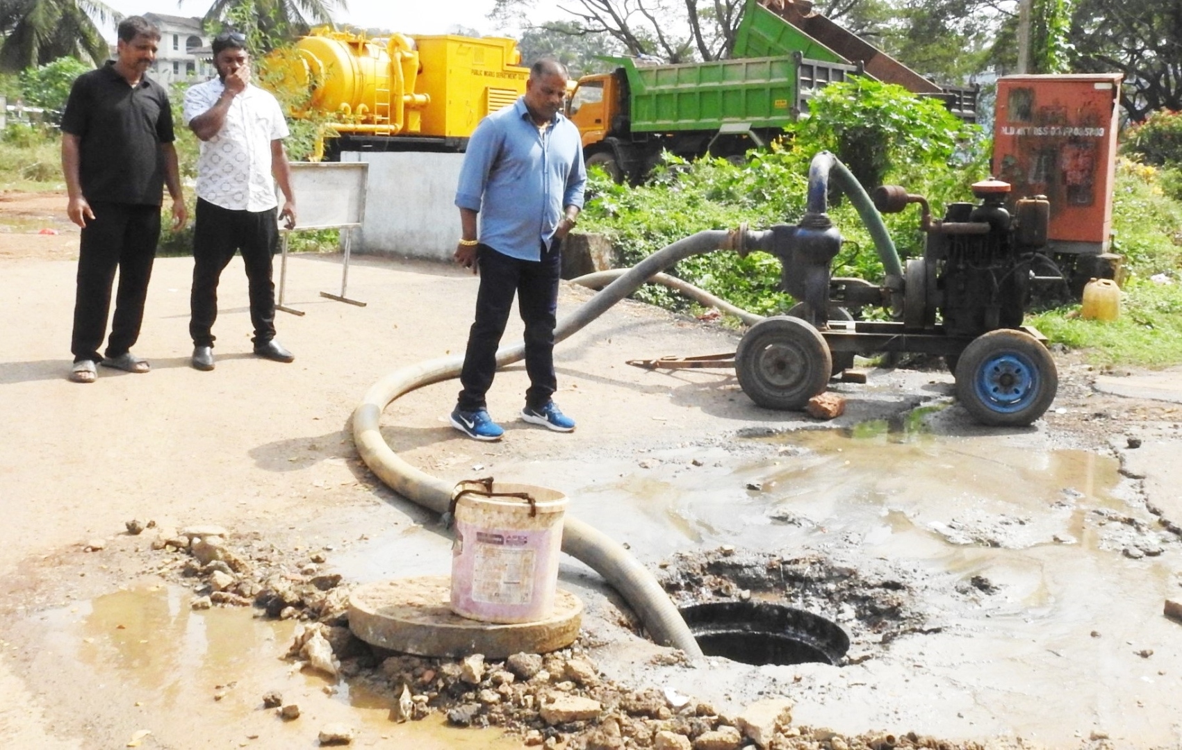 The Goan EveryDay: Madel residents fume as PWD pumps raw sewage into nallah