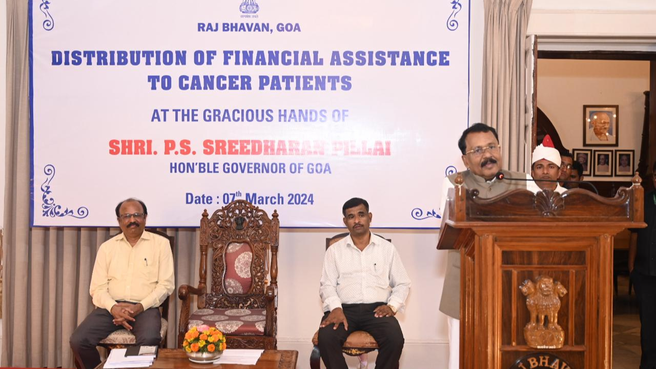 Governor distributes financial assistance to cancer patients