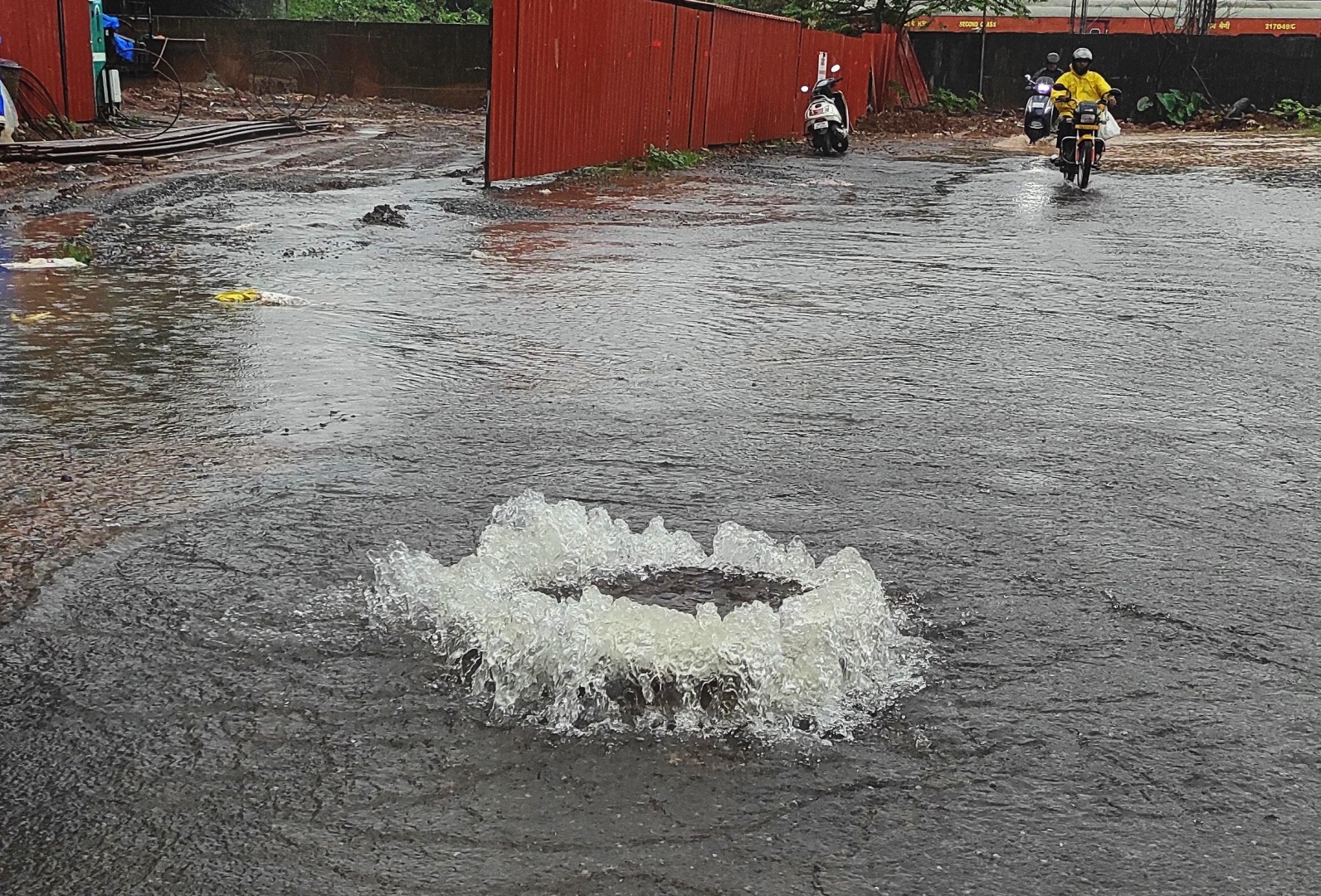 Margao sewage chambers   overflow after heavy rains