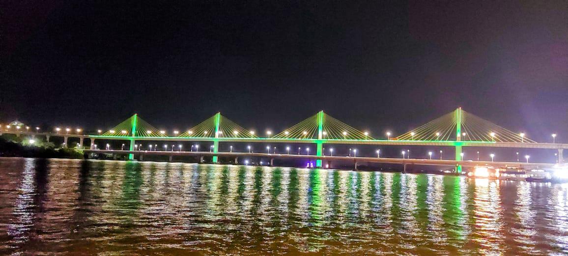 Atal Setu turns 'bright green'