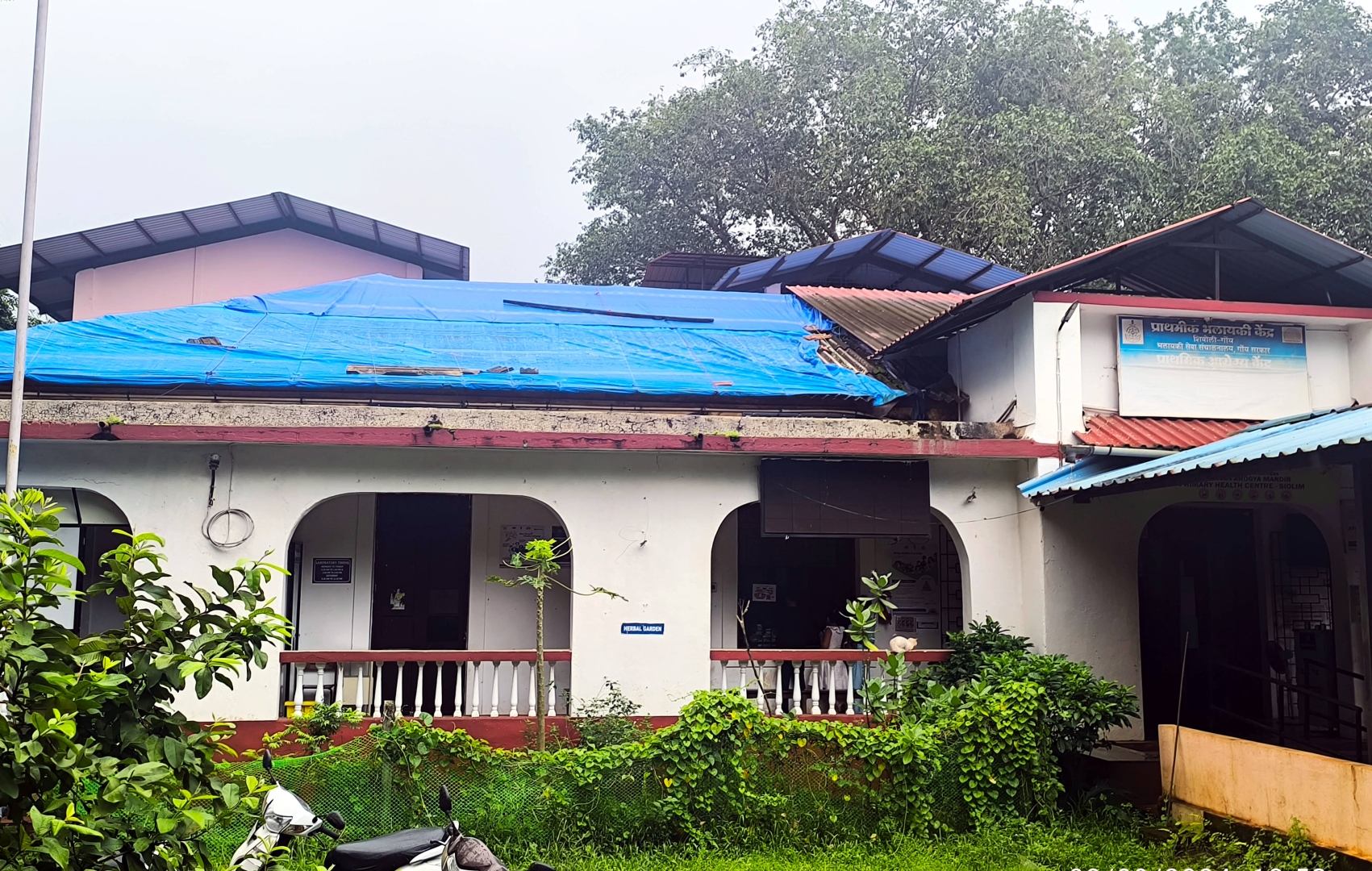 Siolim PHC new extension's    roof leaks within 8 months