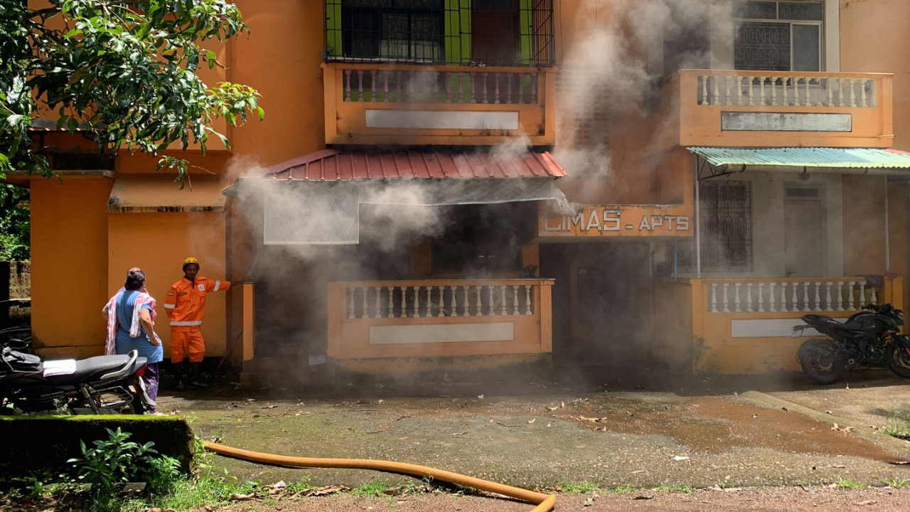 Fire erupts in Fatorda apartment, causes significant damage