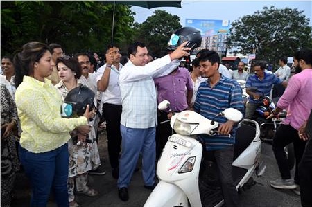 1k free helmets to be distributed across various locations in State