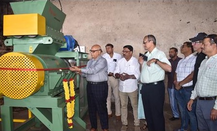 ﻿Margao MLA pushes for second coconut shredding machine to tackle waste issue