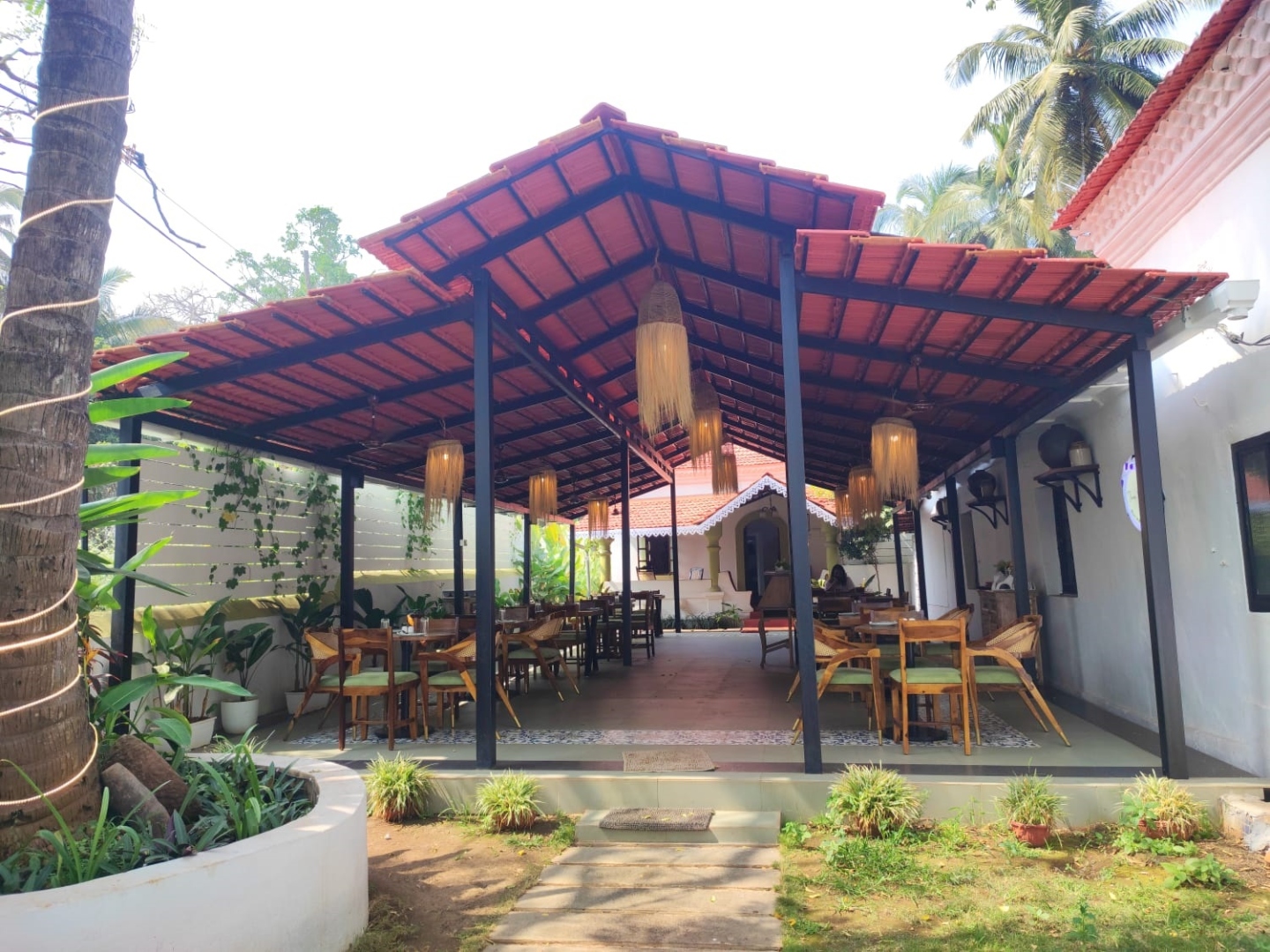 Three olives and a whole lot of heart: The new culinary spot in Mapusa