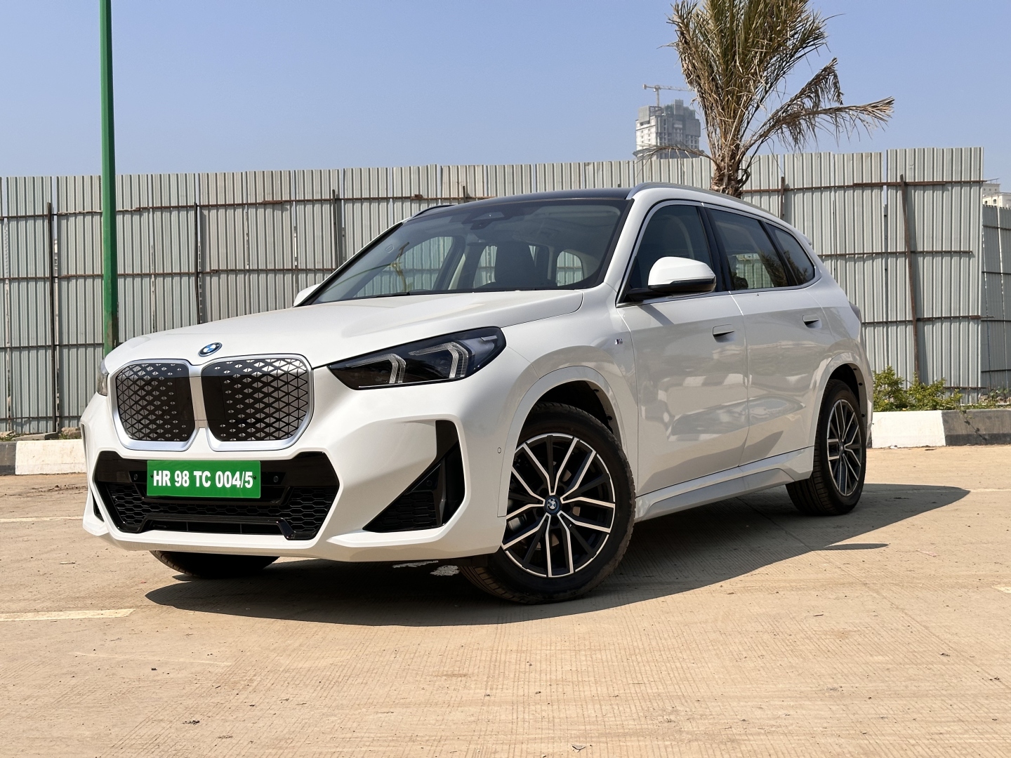 BMW iX1 LWB: Balancing luxury space and affordability