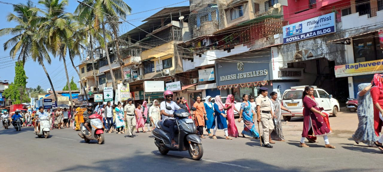 Hundreds protest in silent march over sealing of Agonda structures