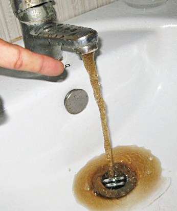 dirty tap water