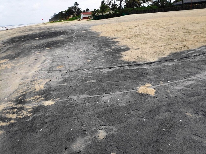 Black oily substance surfaces on Cavelossim beach   worrying & there is more plastic than fish netted here