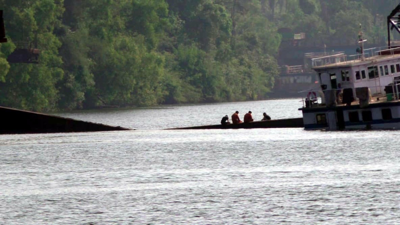 Lucky escape for crew as barge sinks at Pali-Kothambi jetty