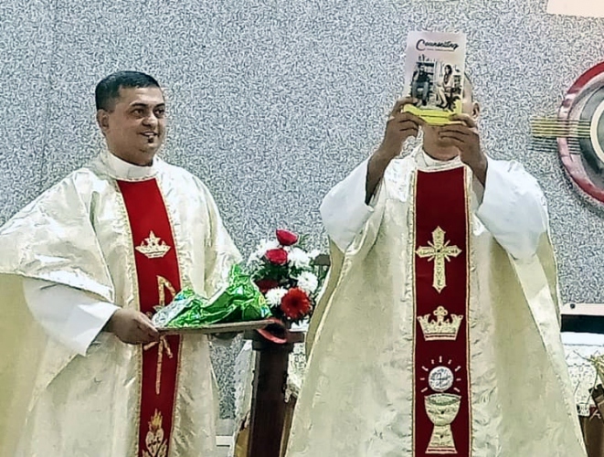 Book on counselling by Carmelite   priest released at Mapusa