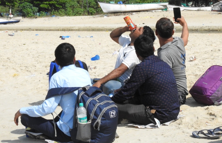 Violations go unabated as tourists, hawkers make merry on Colva beach