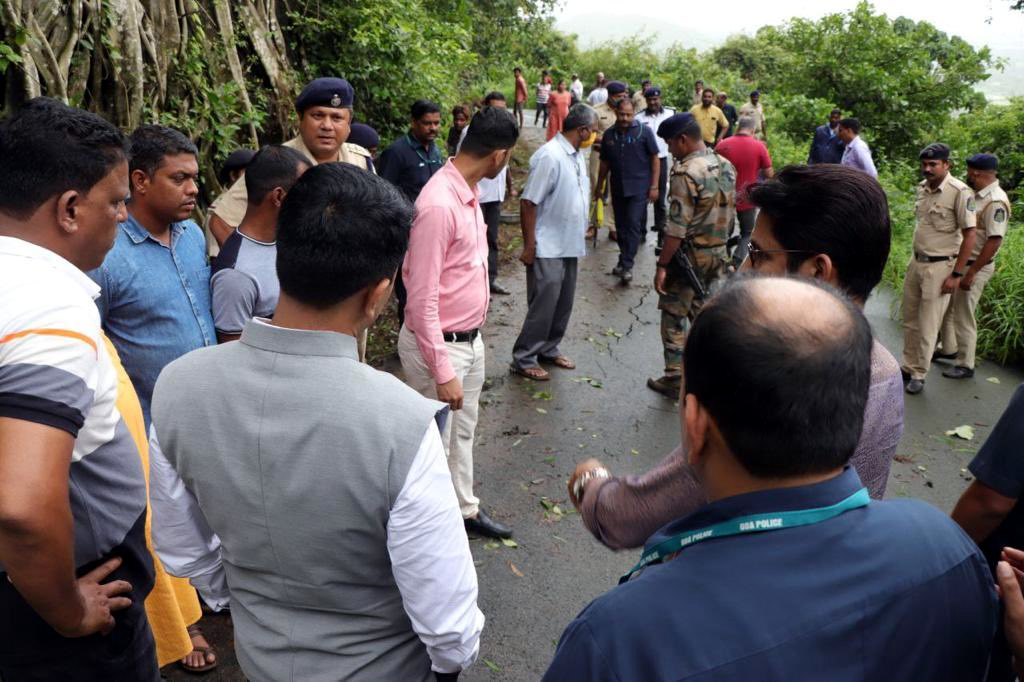 Sawant inspects Paroda bridge, damaged road leading to temple