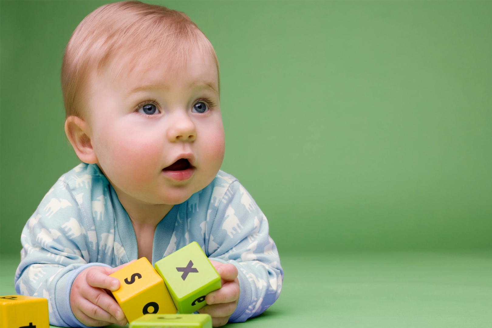 ﻿Babies can learn language sounds in the first few hours of being born