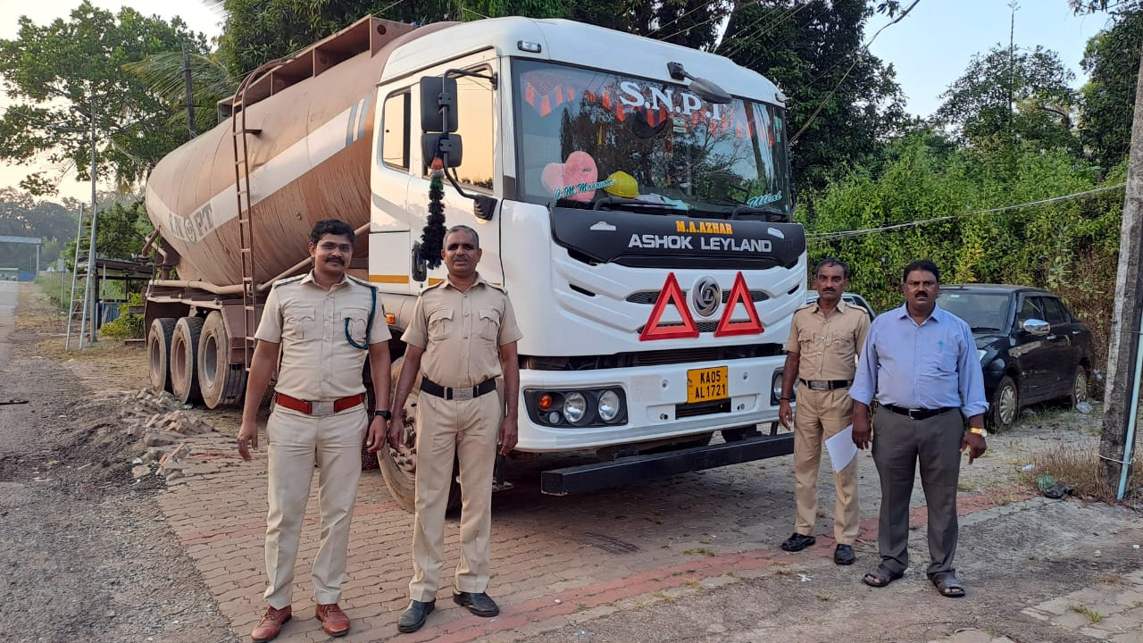 111 Goan liquor bottles seized from tanker near border in K’taka