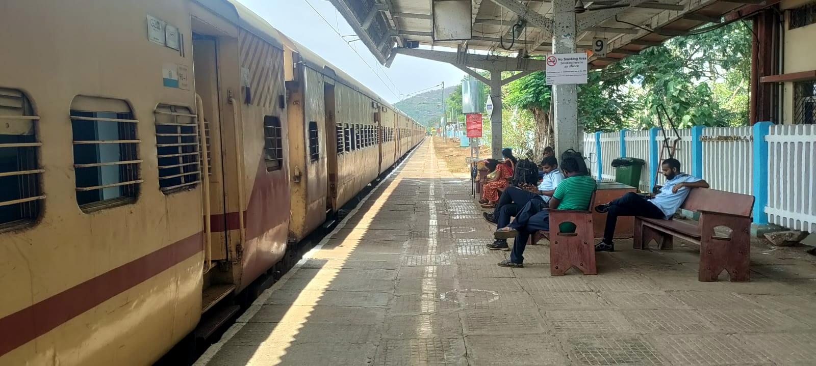 Mangalore-Margao train ends journey at Canacona; passengers face hardship