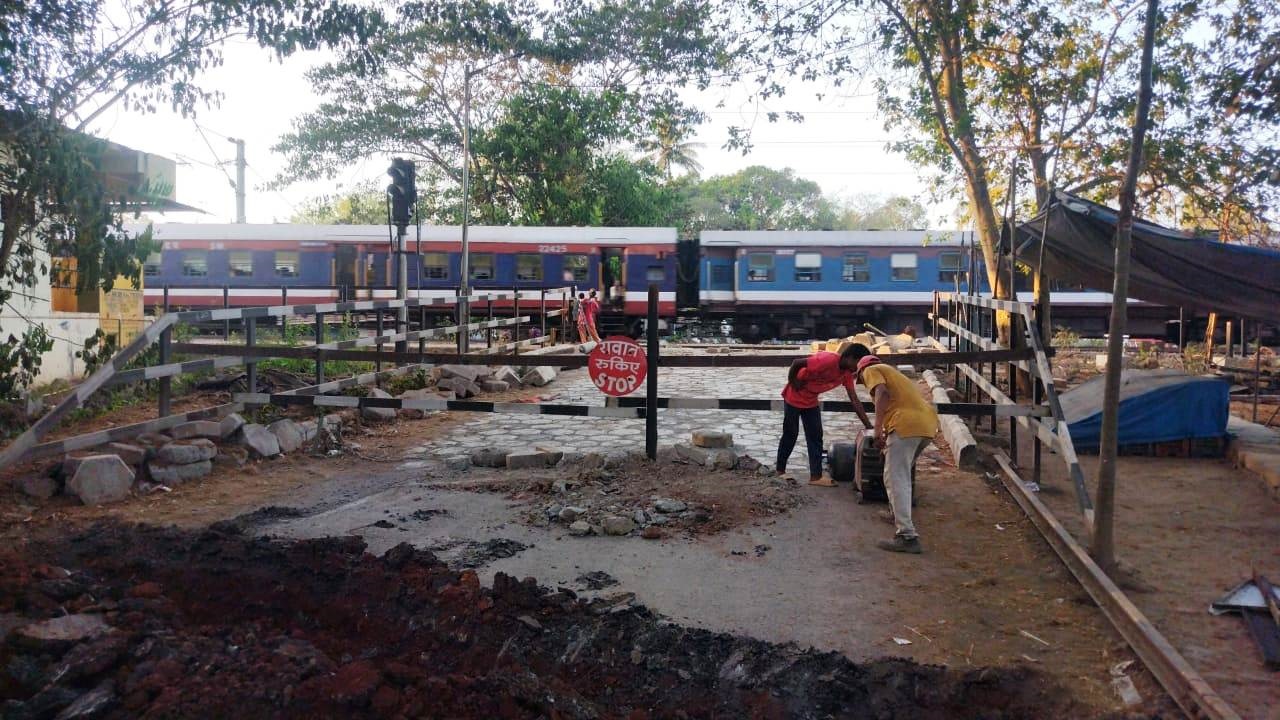 The Goan EveryDay Chandor railway level crossing permanently