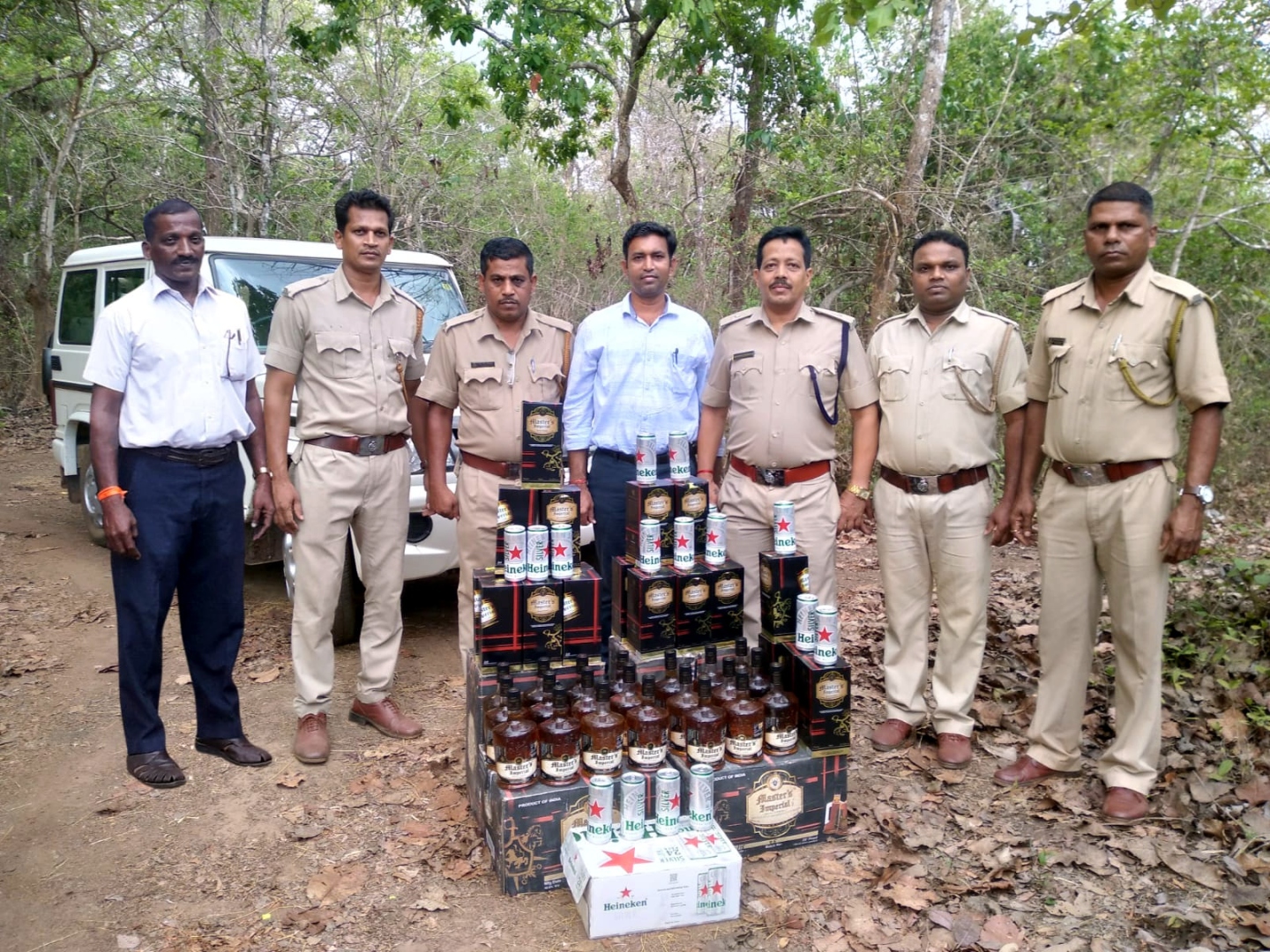 Canacona excise seizes alcohol from Loliem-Polem forest